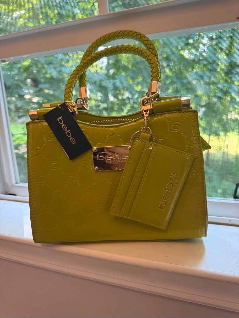 bebe glossy lime